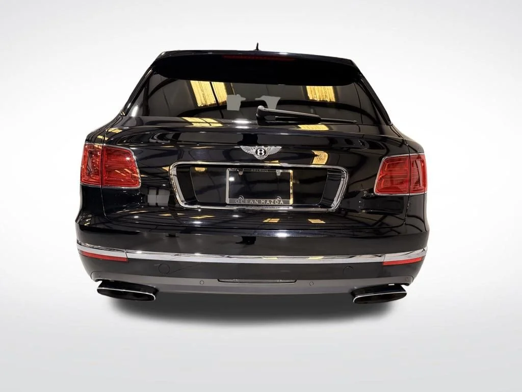 Used 2018  Bentley W12 image 8
