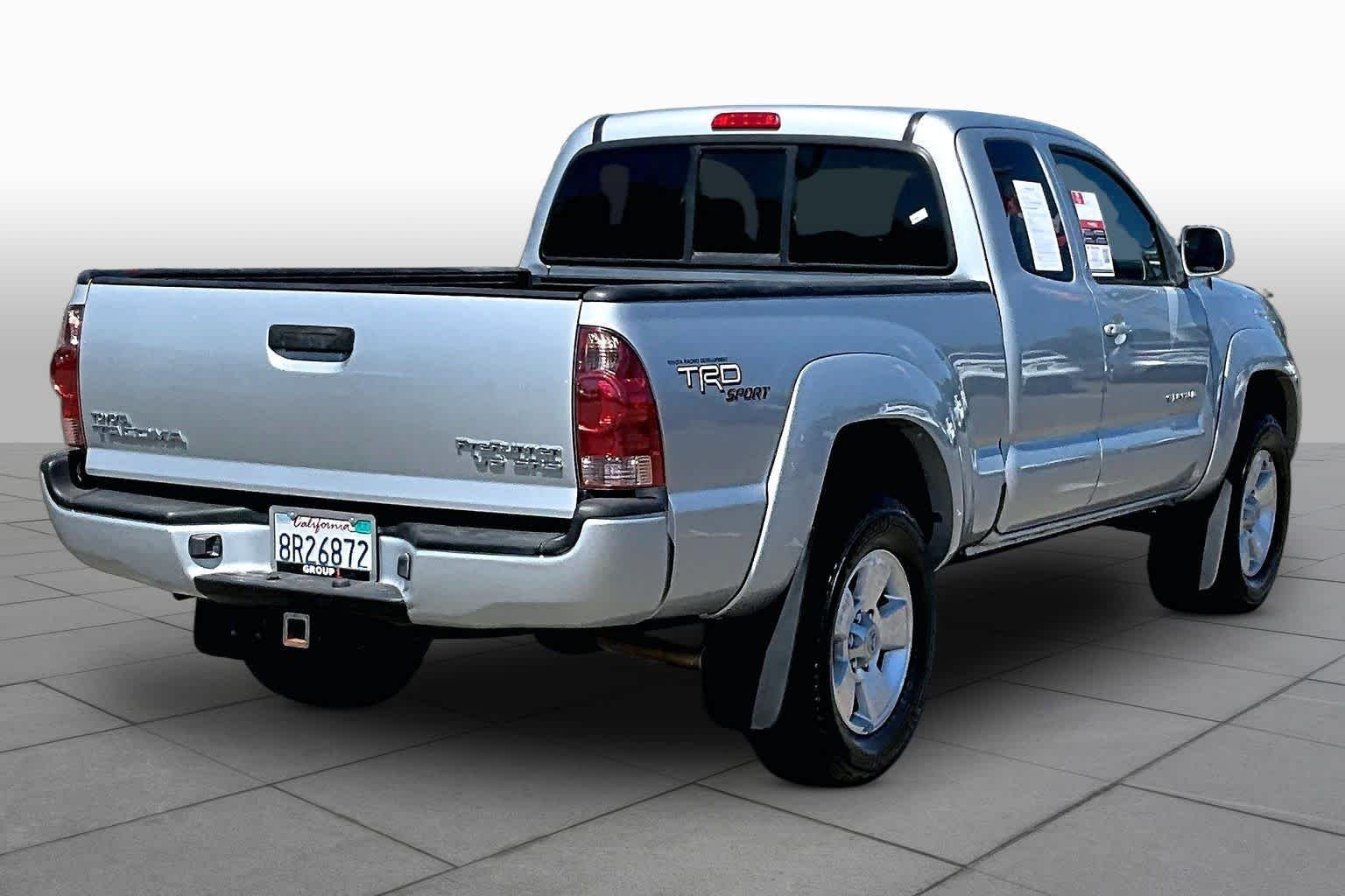Used 2008 Silver Streak Mica Toyota PreRunner image 12