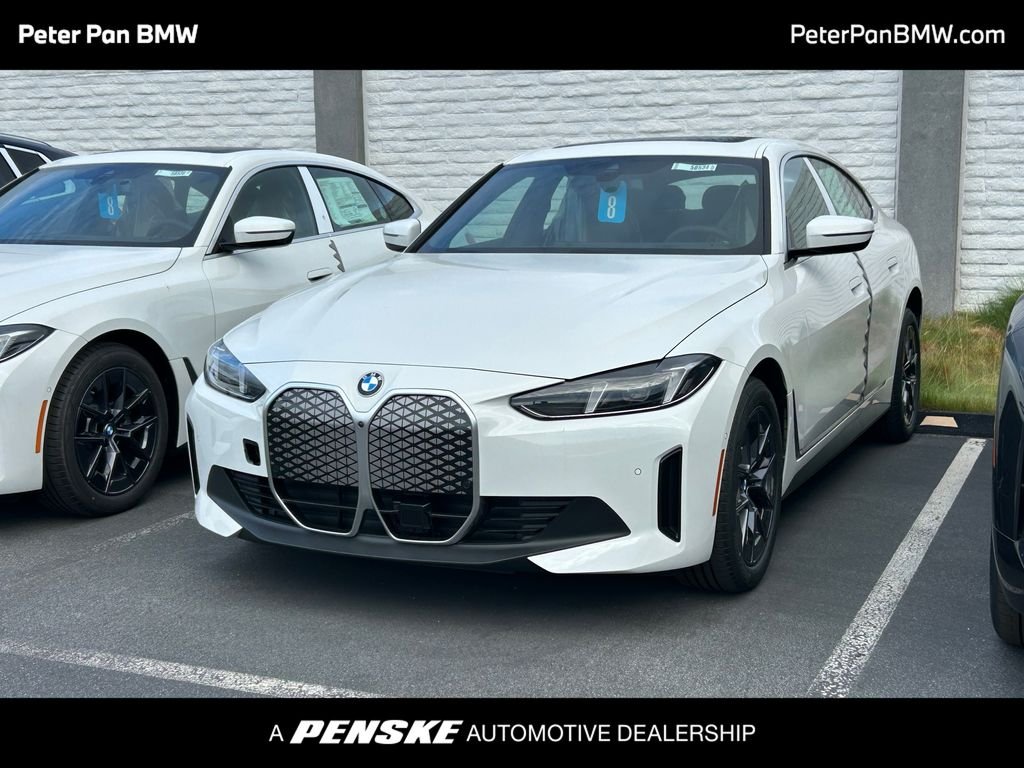New 2026 Alpine White BMW eDrive40 image 1