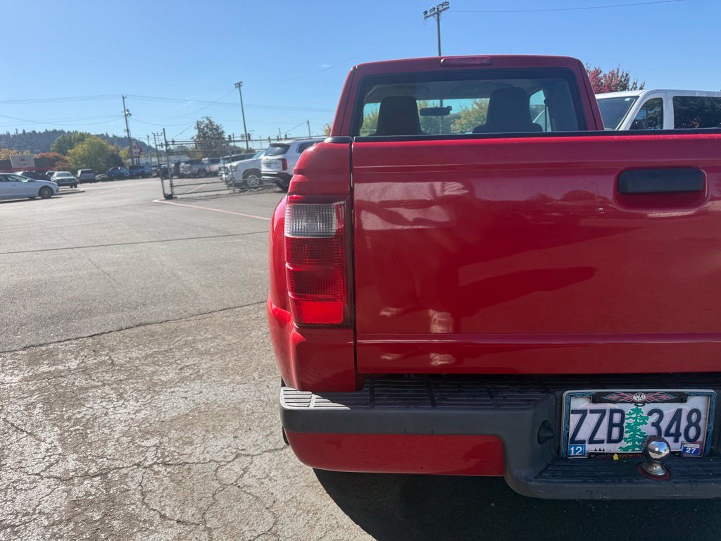 Used 2004  Ford  image 7