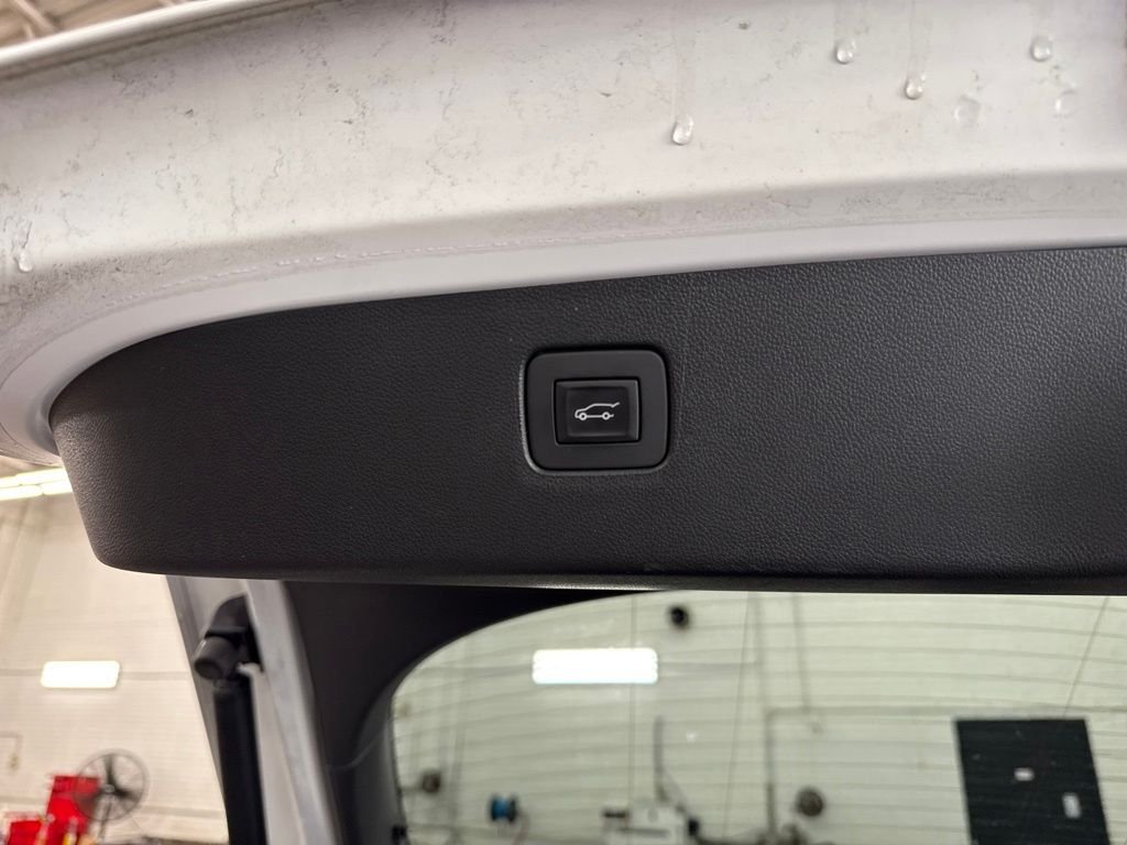 Used 2024 White Buick Sport Touring image 15