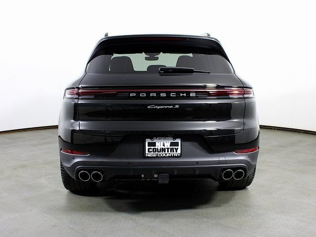 2025 Porsche Cayenne S - Photo 6