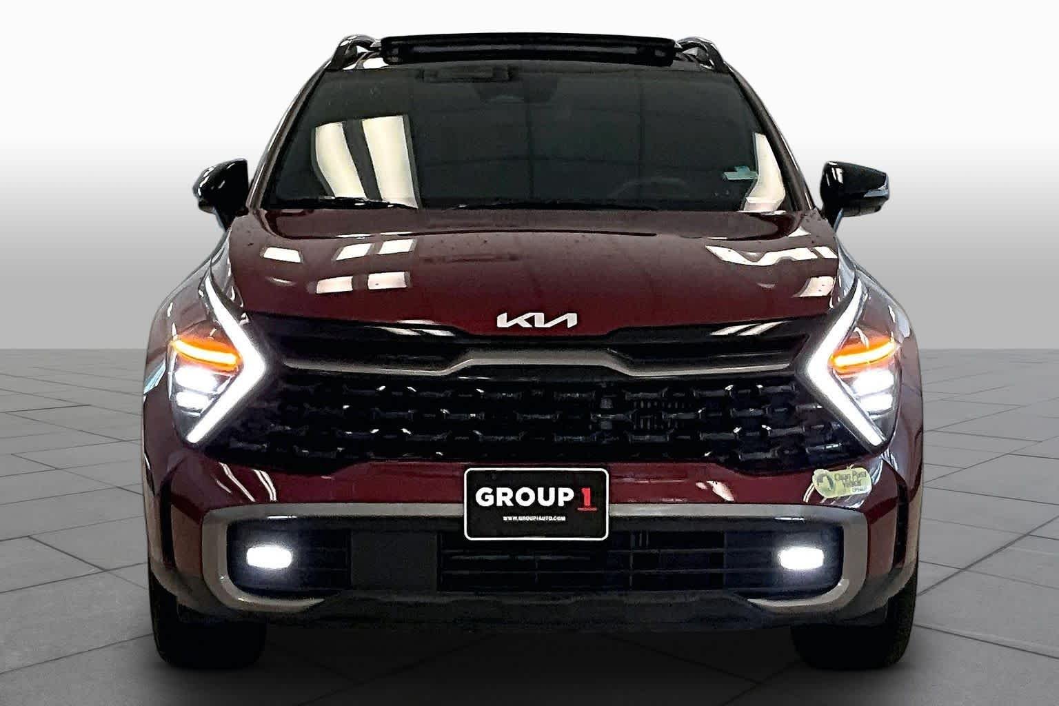 Used 2024 Dawning Red Kia X-Line Prestige image 3