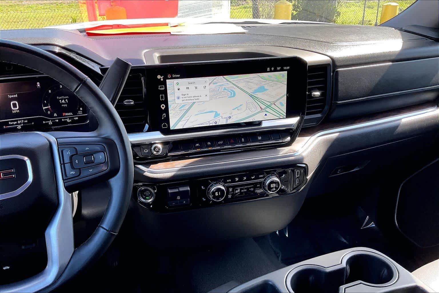 2025 GMC Sierra 1500 SLT - Photo 7