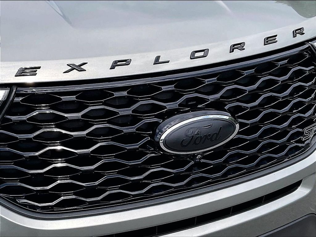 Used 2020 Green Ford ST image 31
