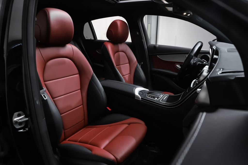 Certified Used 2023  Mercedes-Benz GLC 300 Coupe image 9