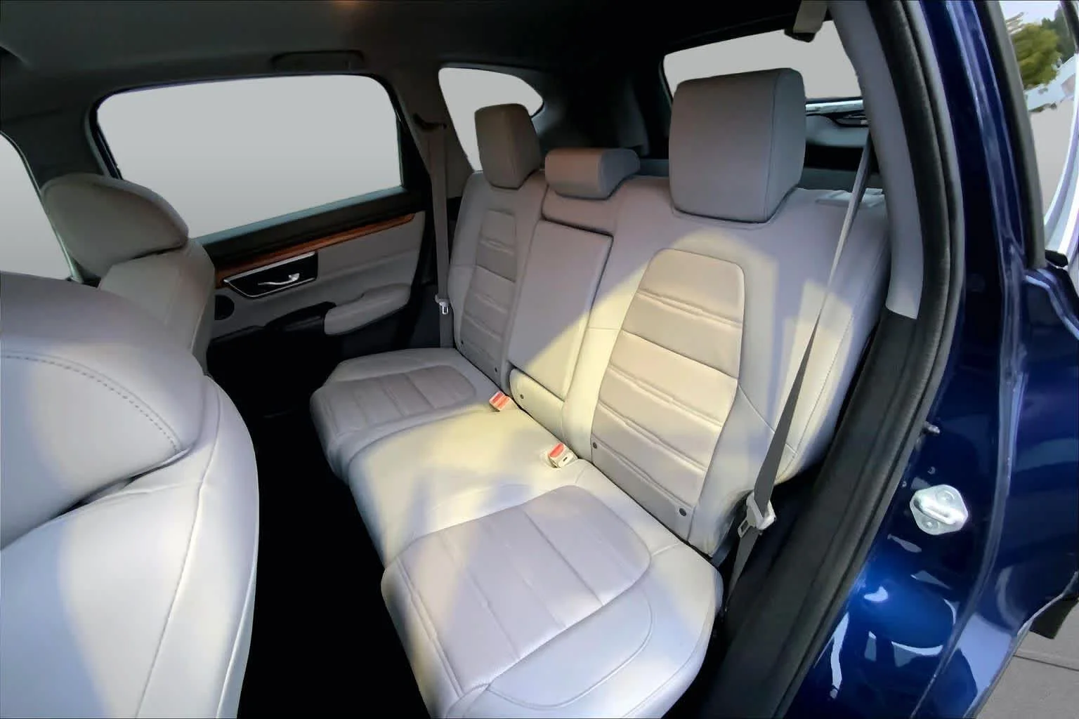 Used 2022 Obsidian Blue Pearl Honda Touring image 18