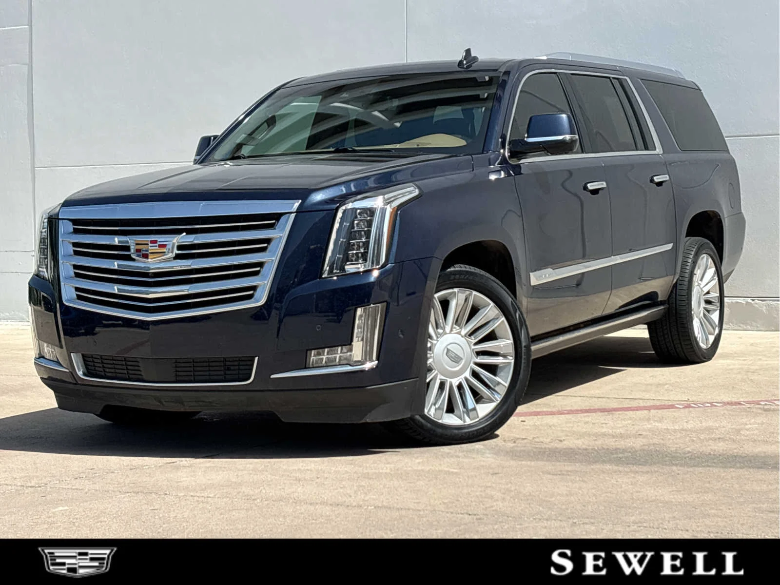 2017 Cadillac Escalade ESV AWD Platinum's photo