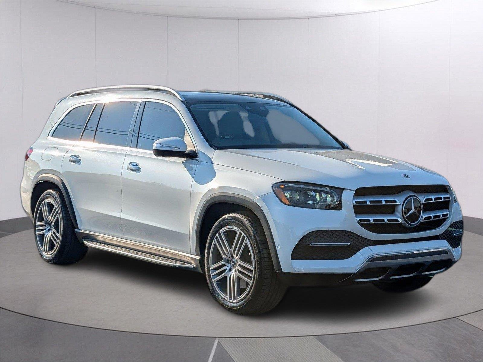 Used 2022 MANUFAKTUR Diamond White Bright Mercedes-Benz GLS 450 image 8