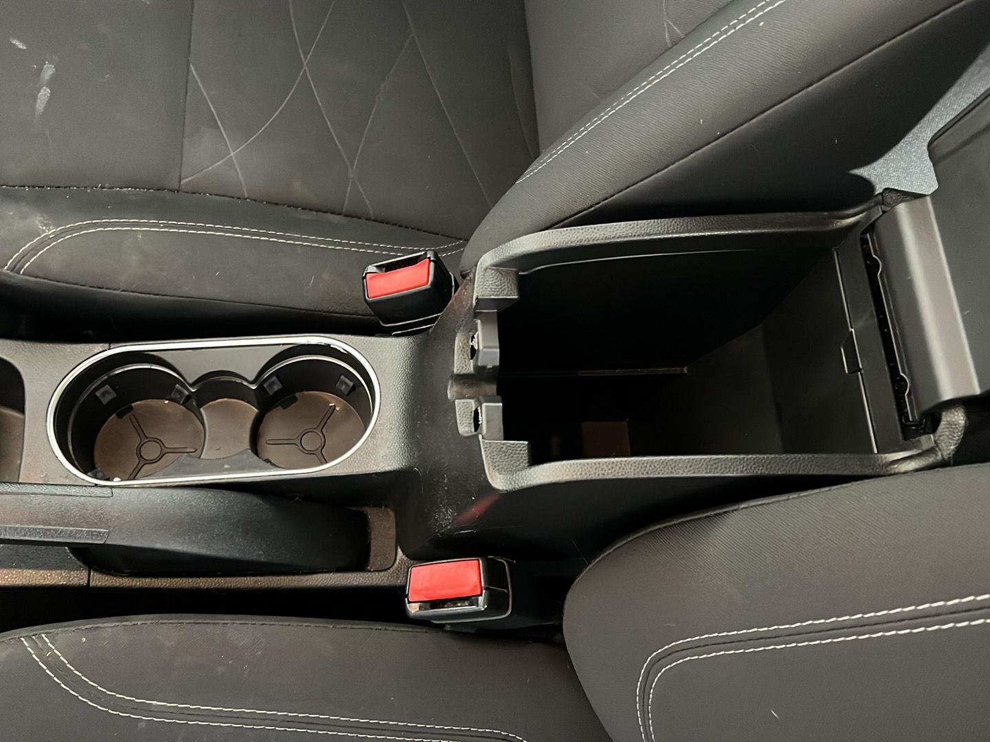 Used 2019 Shadow Black Ford SE image 18
