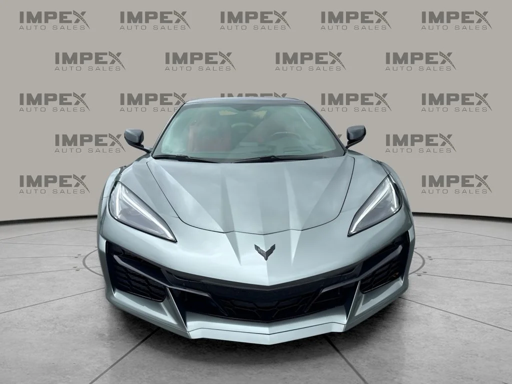 Used 2023 Gray Chevrolet Z06 image 9