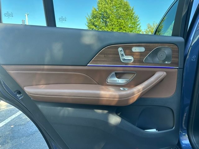 Used 2026 Twilight Blue Metallic Mercedes-Benz GLS 450 image 17