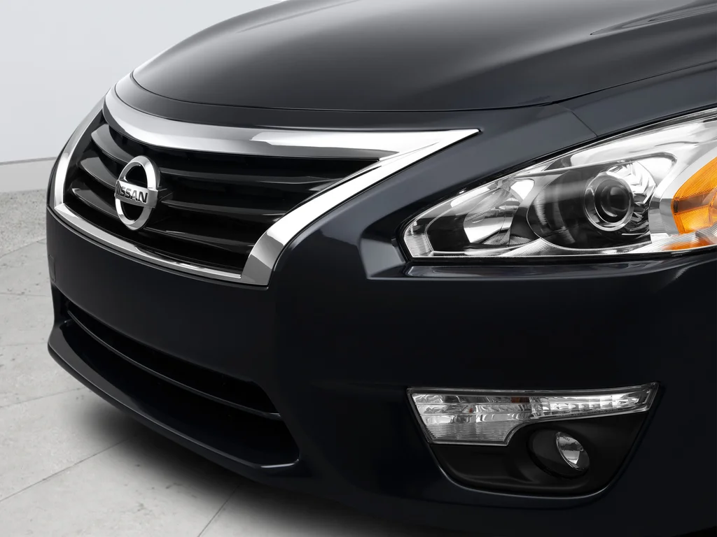 Used 2013 Blue Nissan 2.5 S image 63