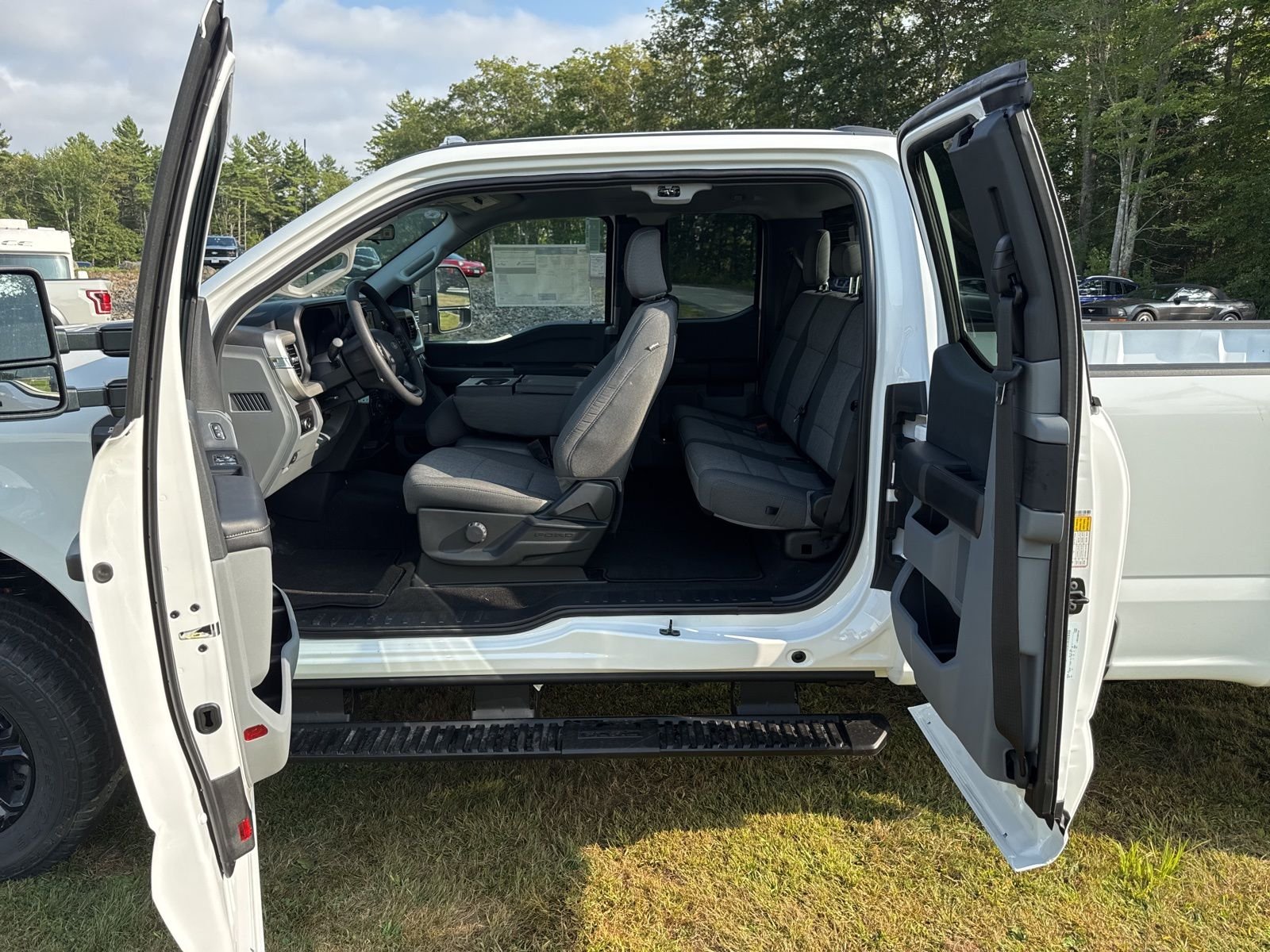 2026 Ford F-350 Super Duty XL - Photo 11