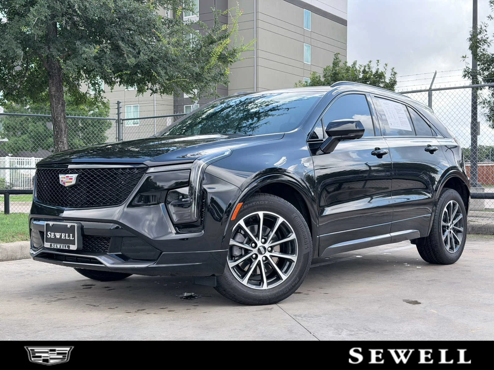 2025 Cadillac XT4 Sport's photo