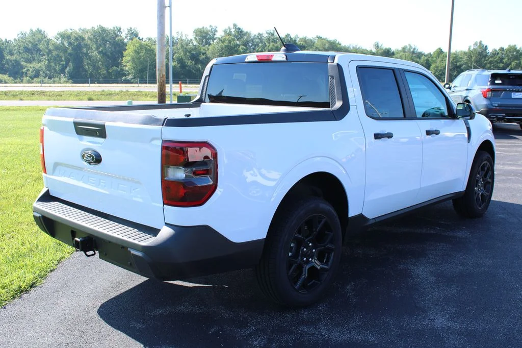2025 Ford Maverick XLT - Photo 14