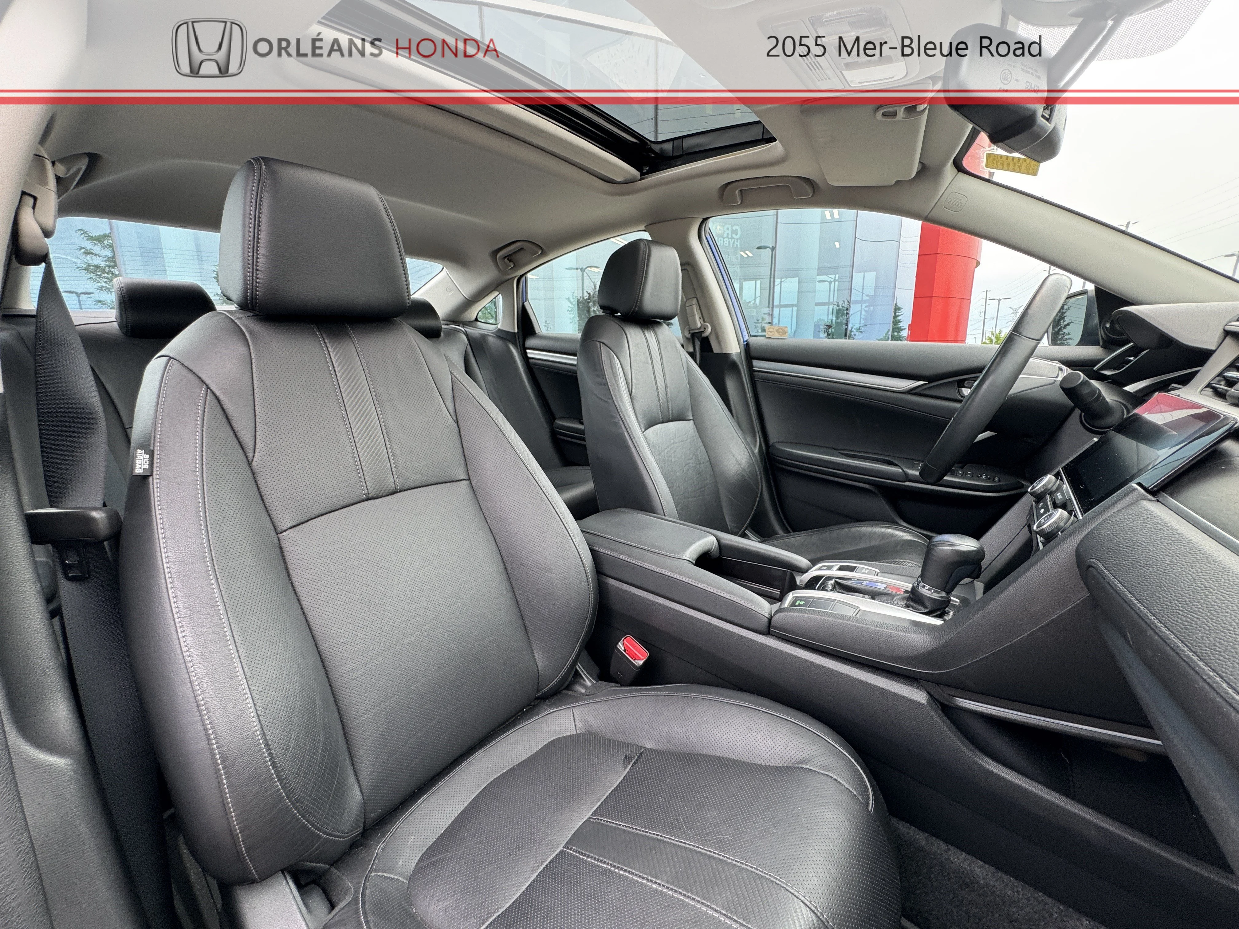 Used 2018  Honda Touring image 17