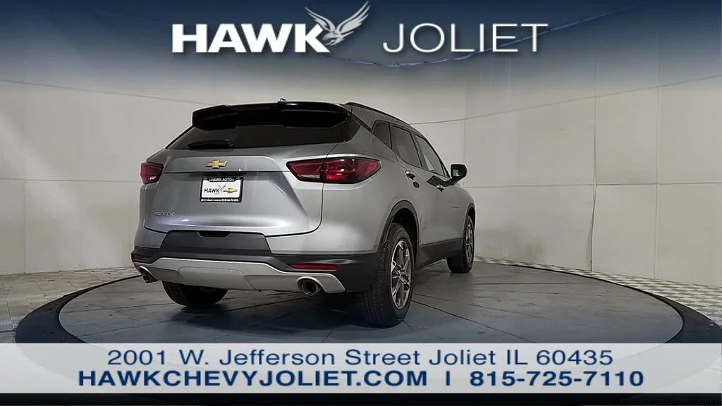 Used 2023 Gray Chevrolet LT image 7