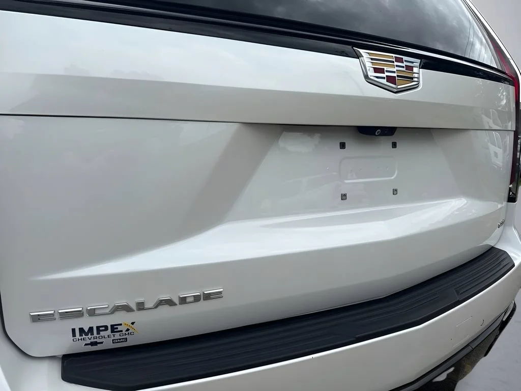 Used 2023 Crystal White Tricoat Cadillac Sport Platinum image 41