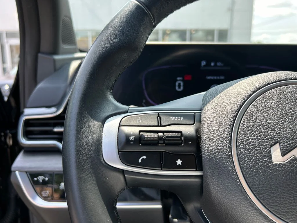 Used 2024 Black Kia X-Line image 13