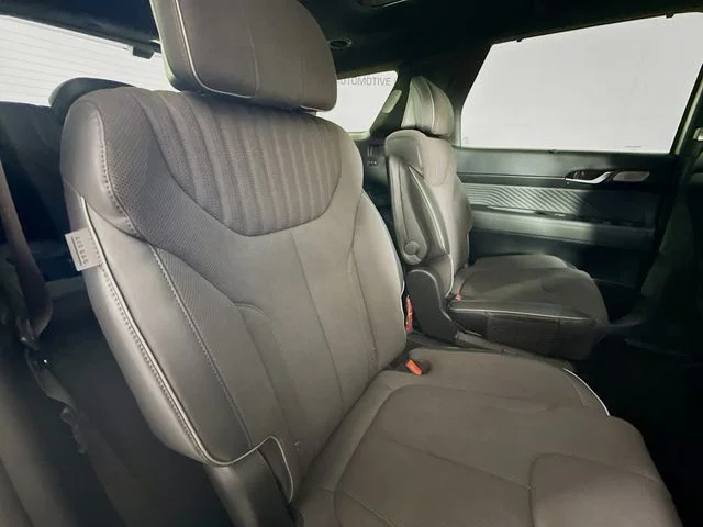 Used 2025 White Hyundai Calligraphy Night Edition image 30