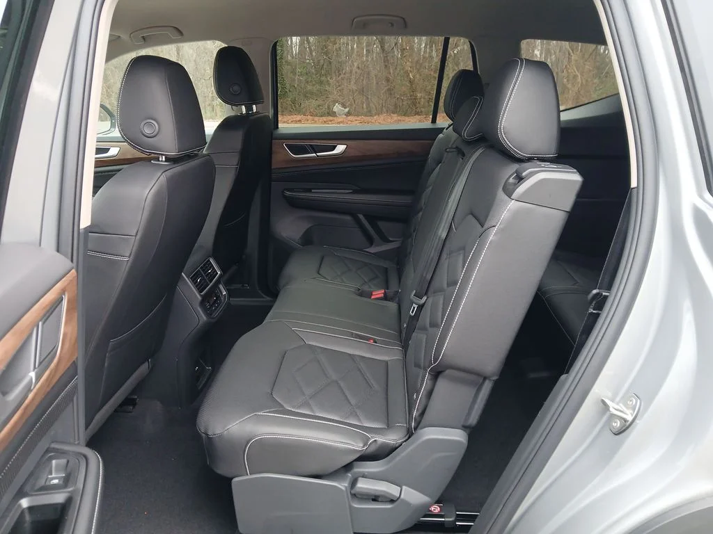 New 2026 Silver Volkswagen 2.0T SE image 23