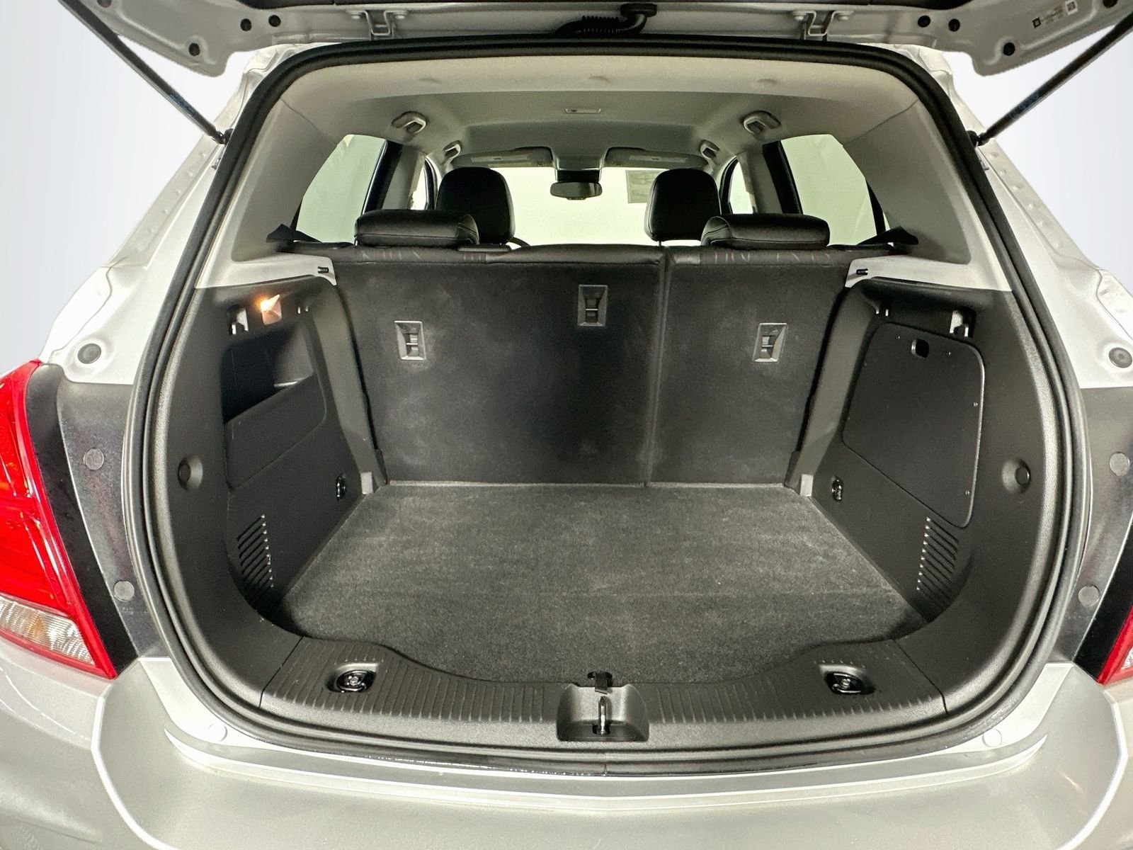 Used 2020 Silver Ice Metallic Chevrolet LT image 24