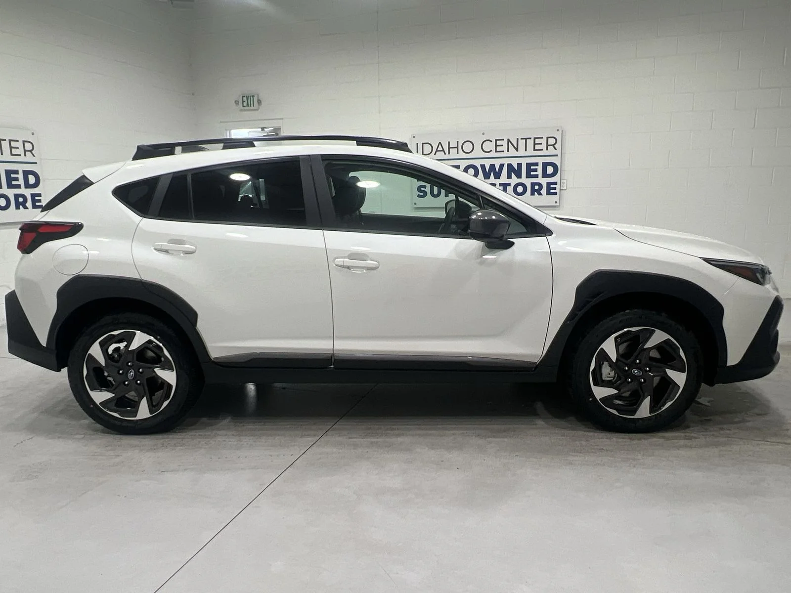 2025 Subaru Crosstrek Limited - Photo 9