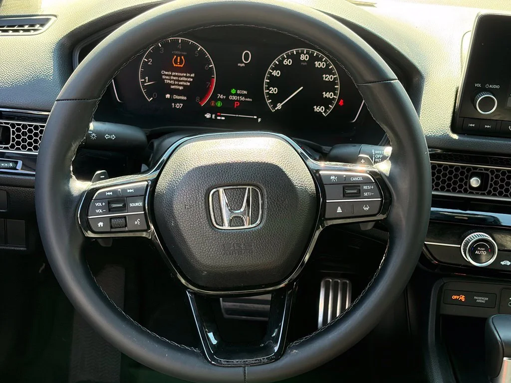 Certified Used 2025 Platinum White Pearl Honda Sport image 22