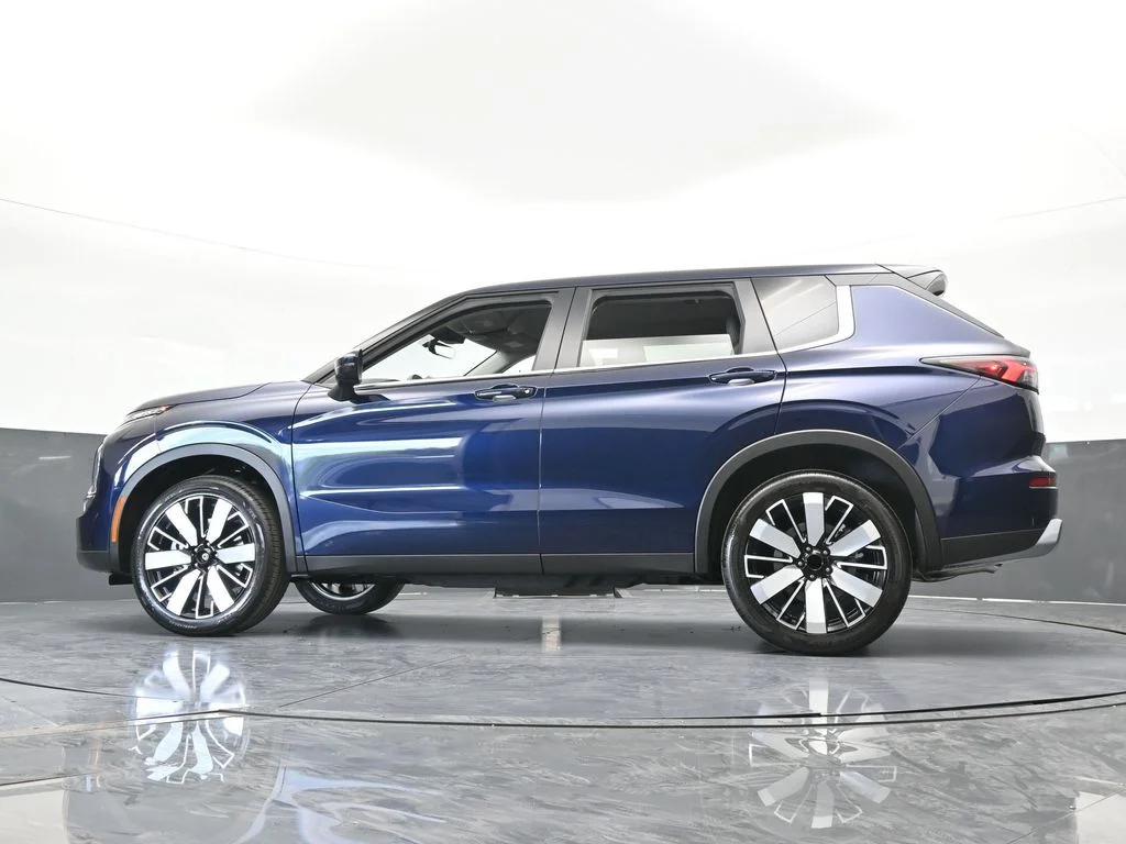 New 2026 Cosmic Blue Metallic Mitsubishi SE image 68