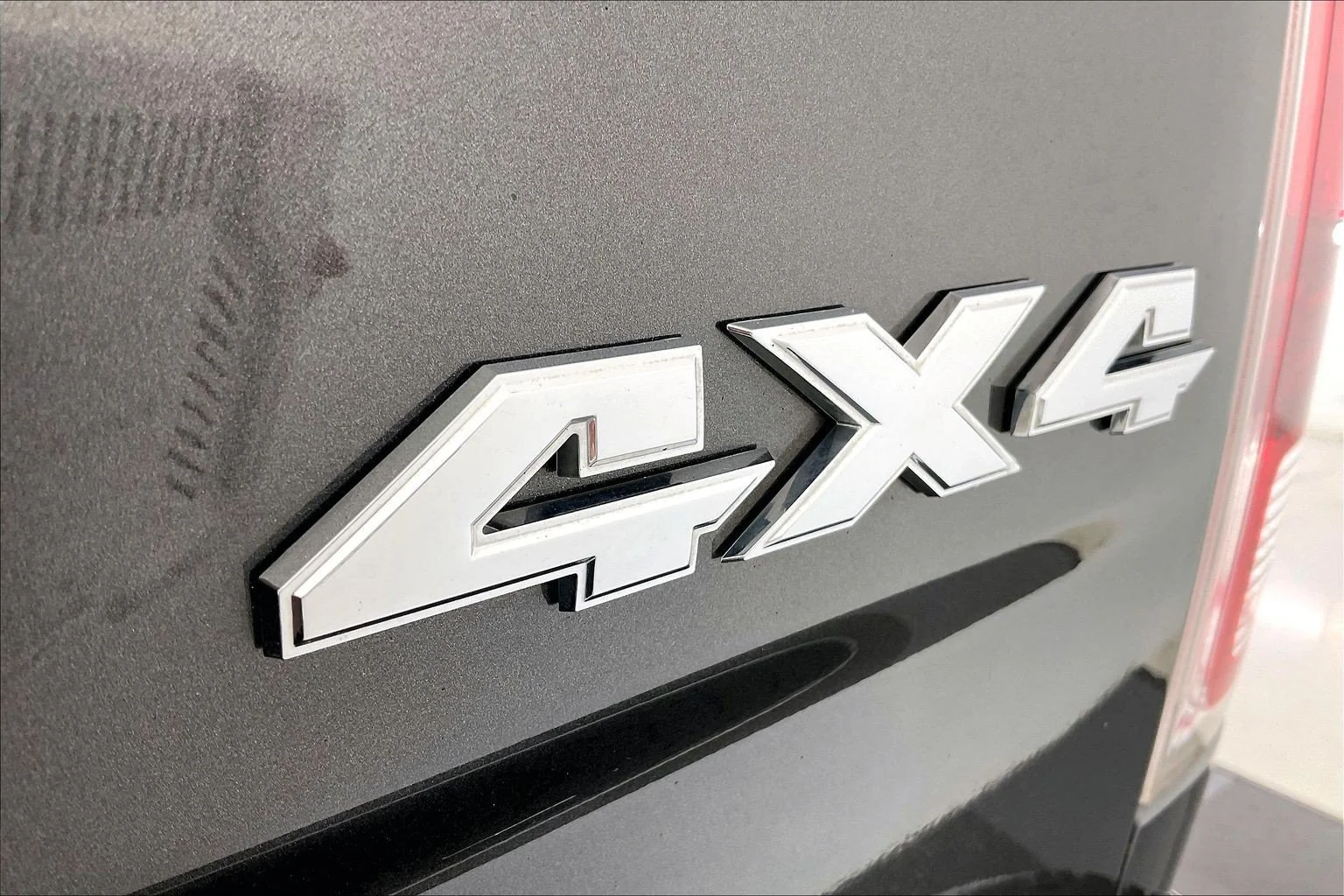 Used 2016 Granite Crystal Metallic Clearcoat Ram Laramie image 6