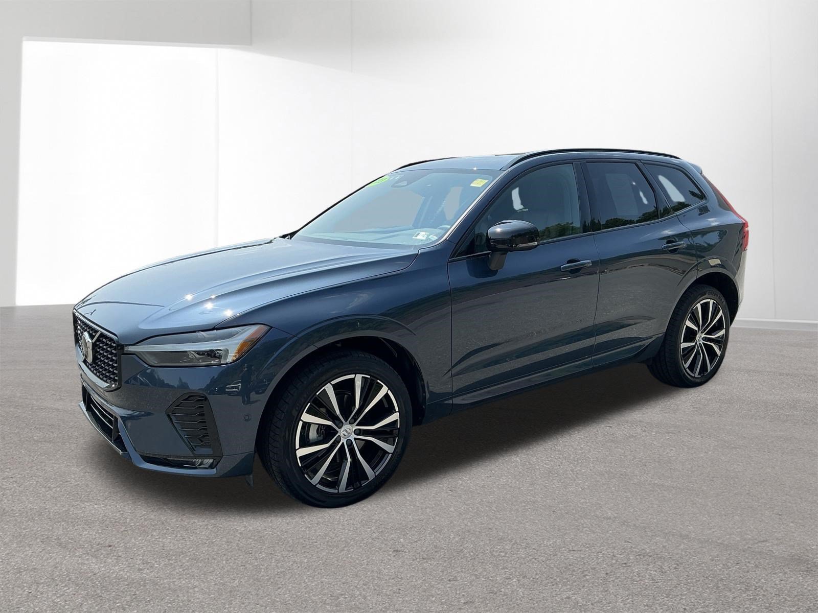 Used 2023 Denim Blue Metallic Volvo Plus Dark Theme image 7