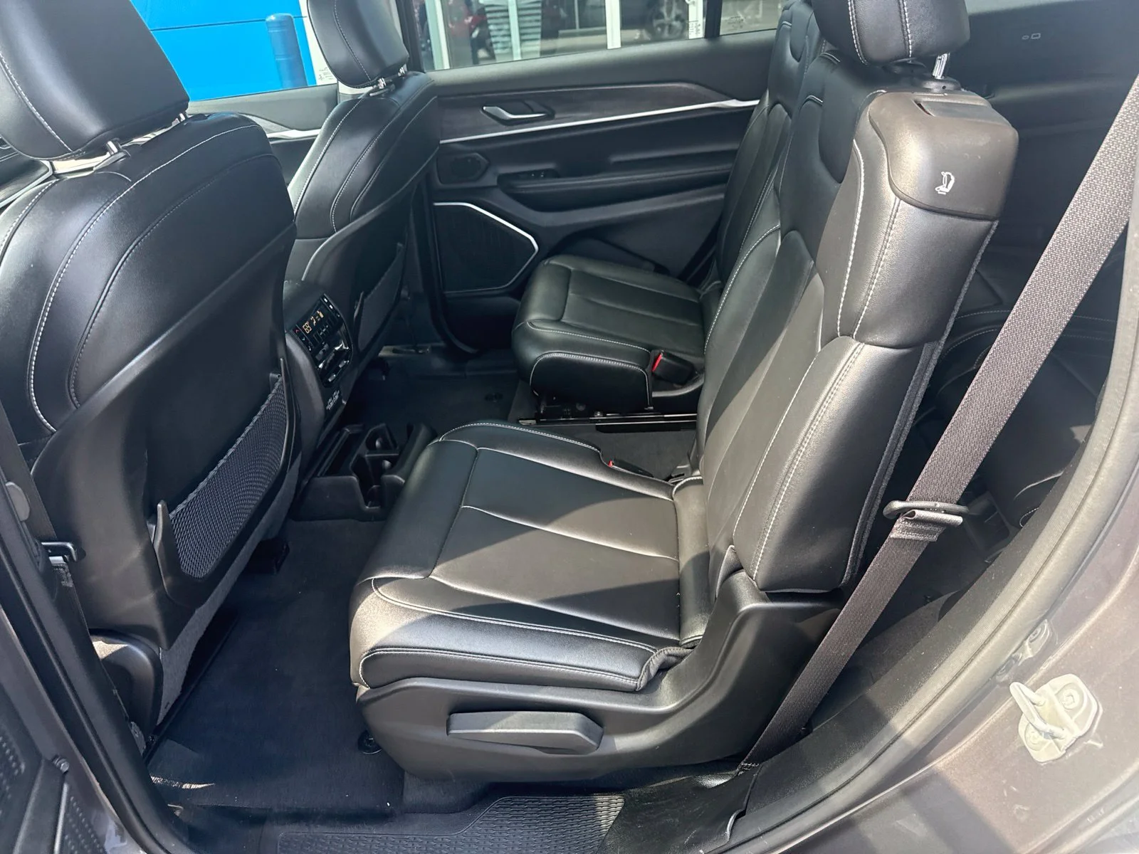 Used 2023 Gray Jeep Limited image 16