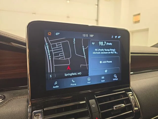 Used 2020 Black Lincoln Reserve image 32