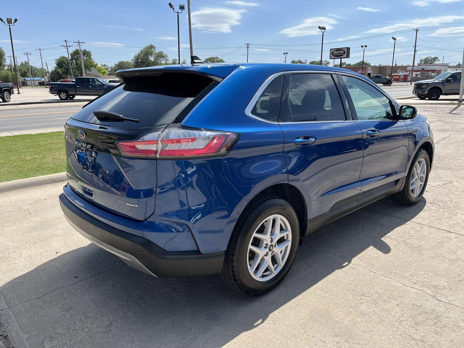 Certified Used 2023 Atlas Blue Metallic Ford SEL image 6