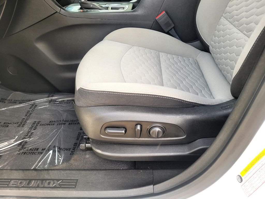 Used 2019 White Chevrolet LS image 15
