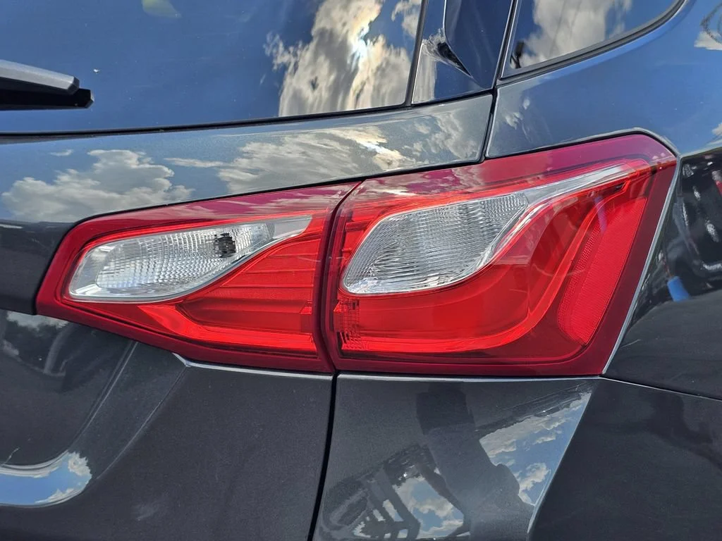 Used 2019 NIGHTFALL GRAY METALLIC Chevrolet Premier image 9