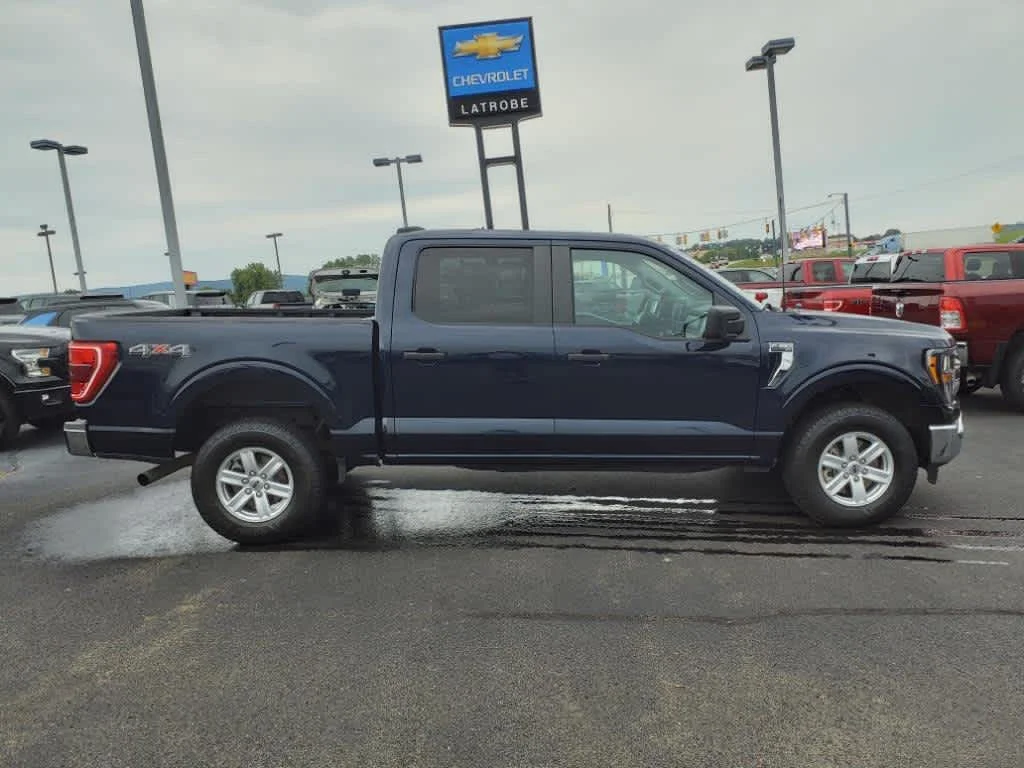 Used 2023 Antimatter Blue Metallic Ford XLT image 8