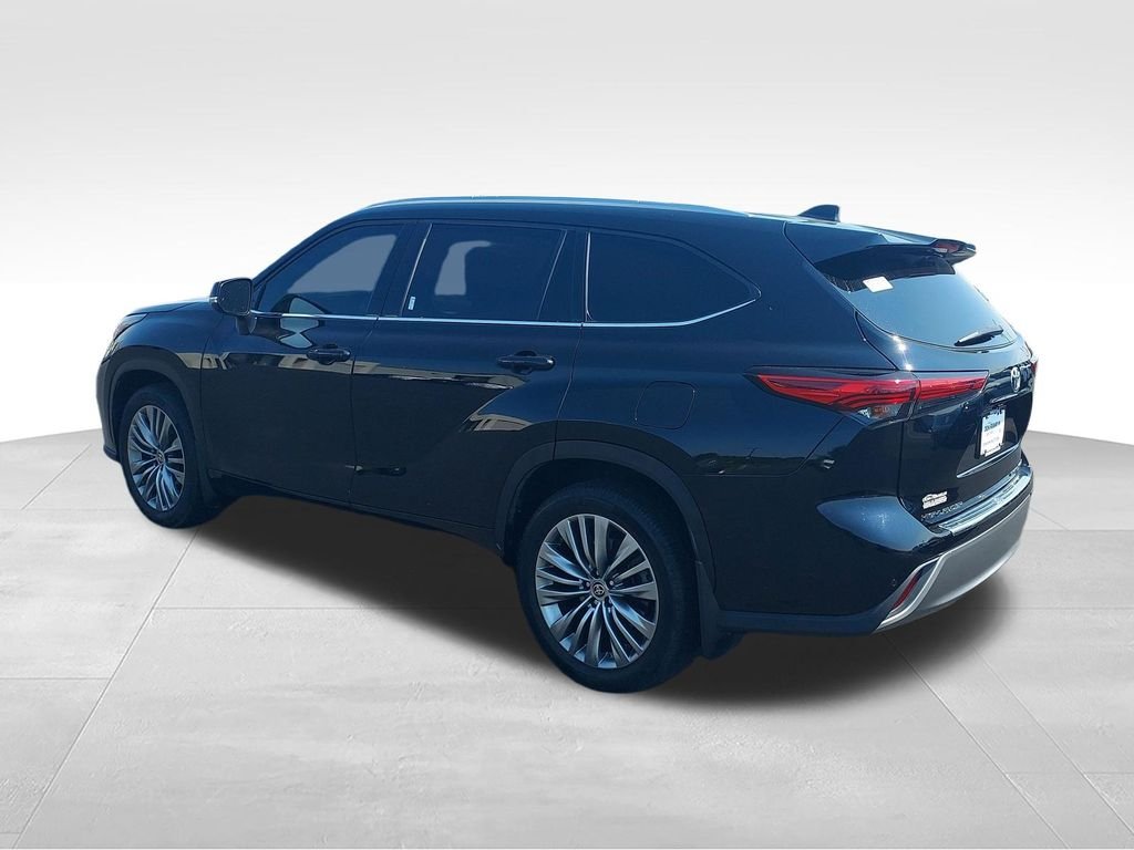 Used 2021 Black Toyota Platinum image 3