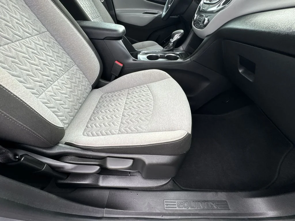 Used 2023 Gray Chevrolet LT image 28
