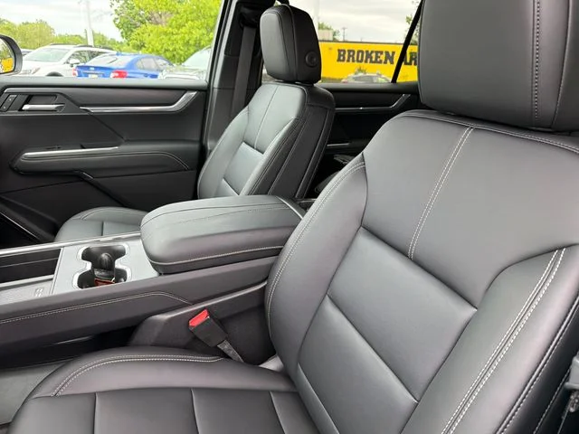 2026 GMC Acadia Elevation - Photo 18