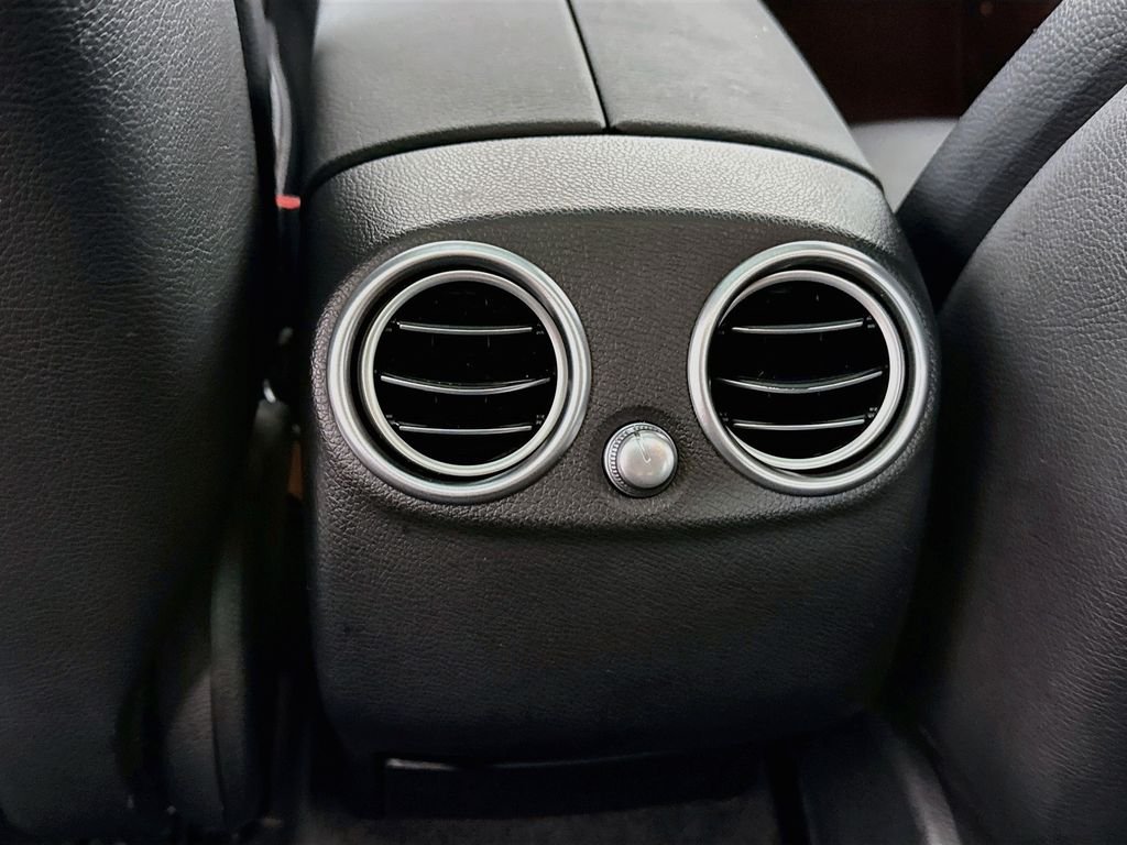 Used 2018 Black Mercedes-Benz GLC 300 image 25