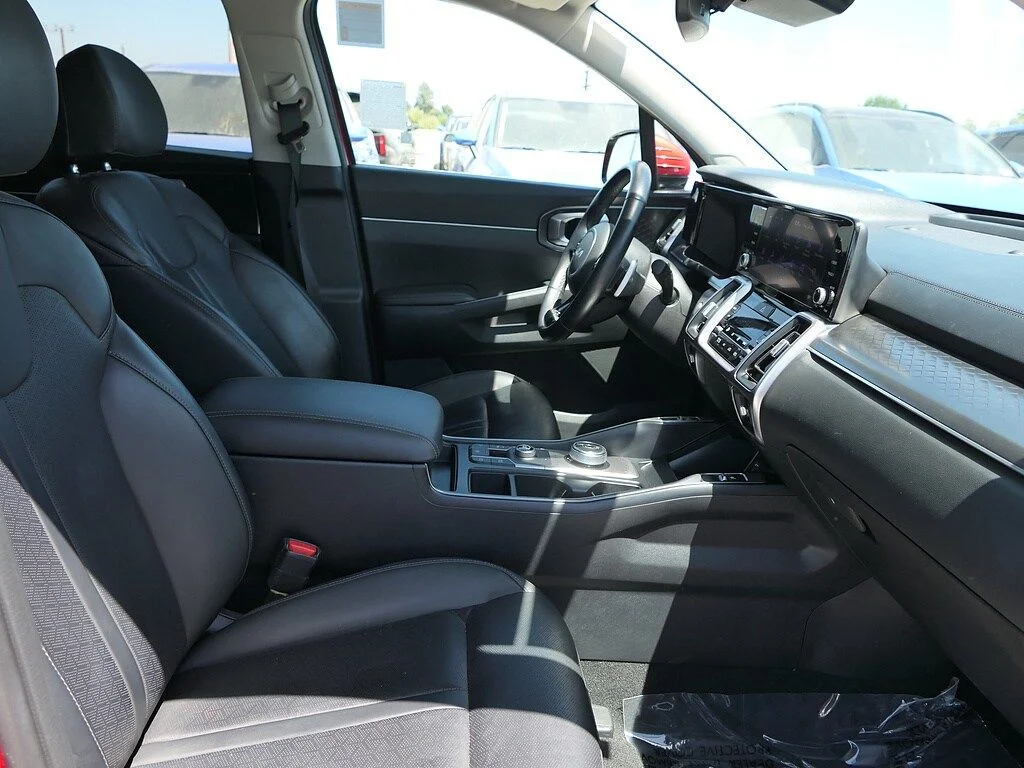 Used 2023 Red Kia EX image 27