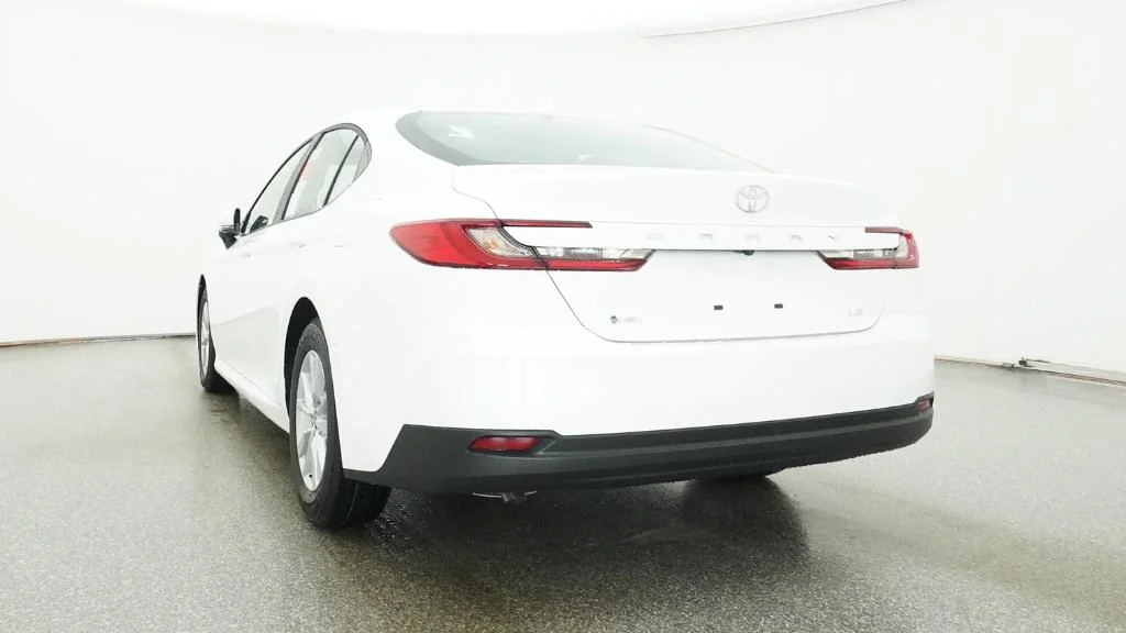 New 2026 Ice Cap Toyota LE image 32