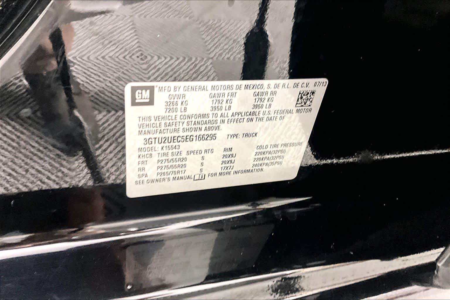 Used 2014 Onyx Black GMC SLE image 31