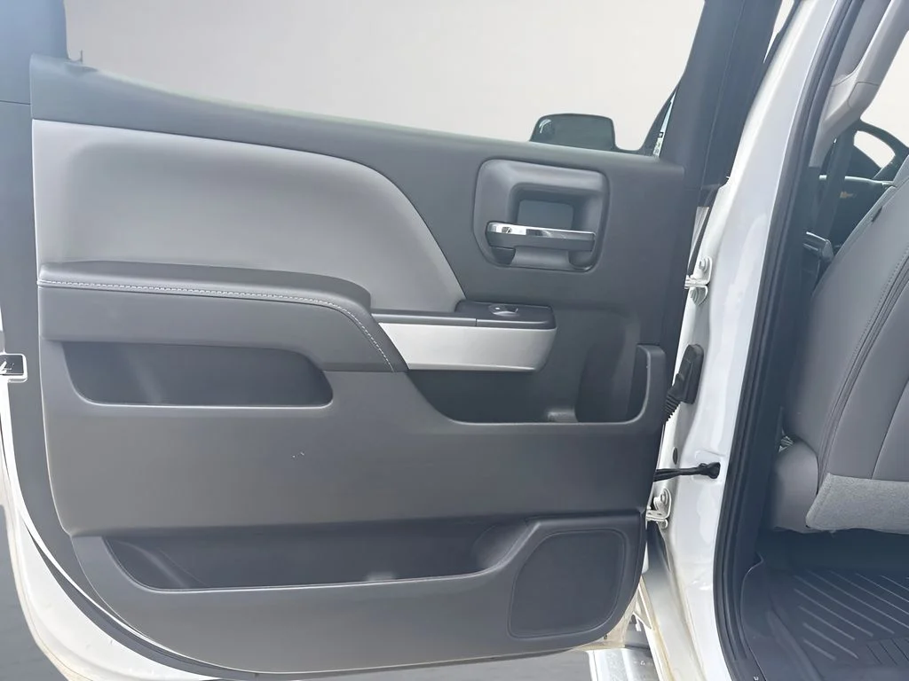 Used 2018 White Chevrolet LTZ image 26