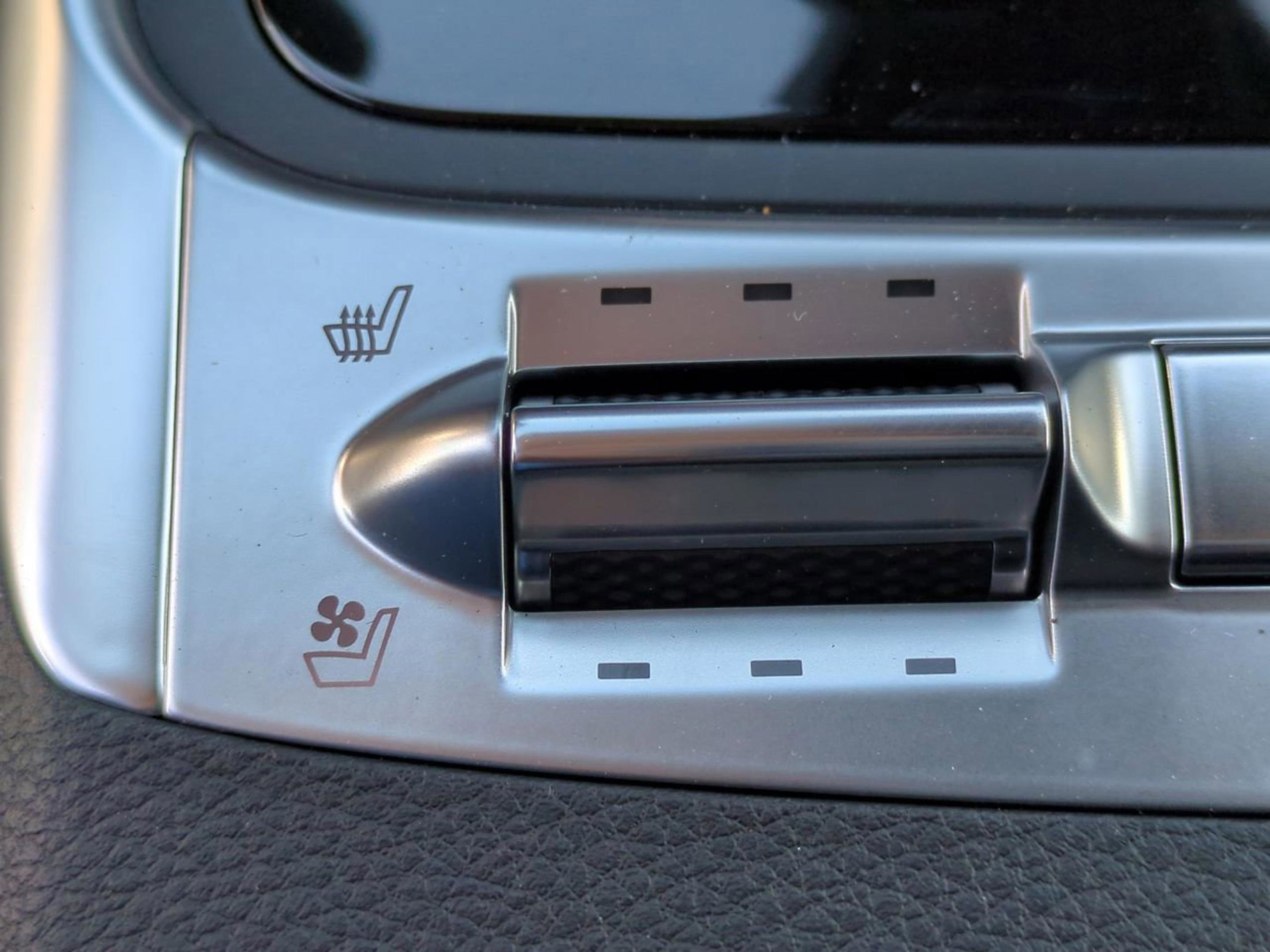New 2026 Snow White Pearl Kia SX image 29