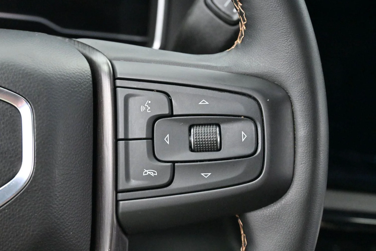 Used 2024 Onyx Black GMC AT4 image 19