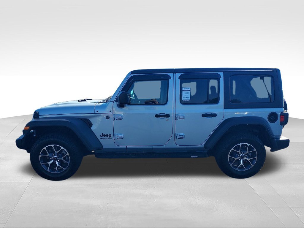 Used 2024 Silver Jeep Sport S image 2