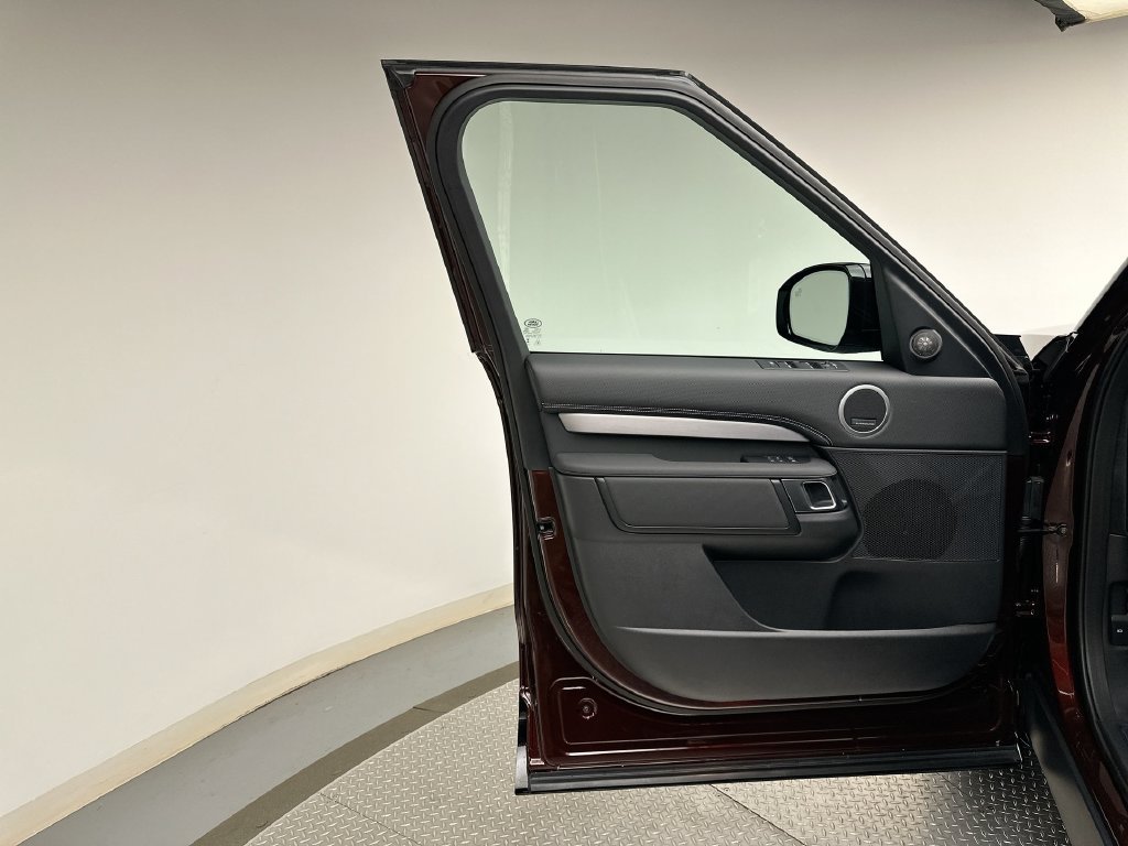 New 2026 Sedona Red Metallic Land Rover Gemini Edition image 9